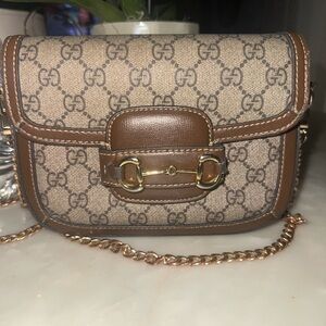 HANDBAG Goes with everything